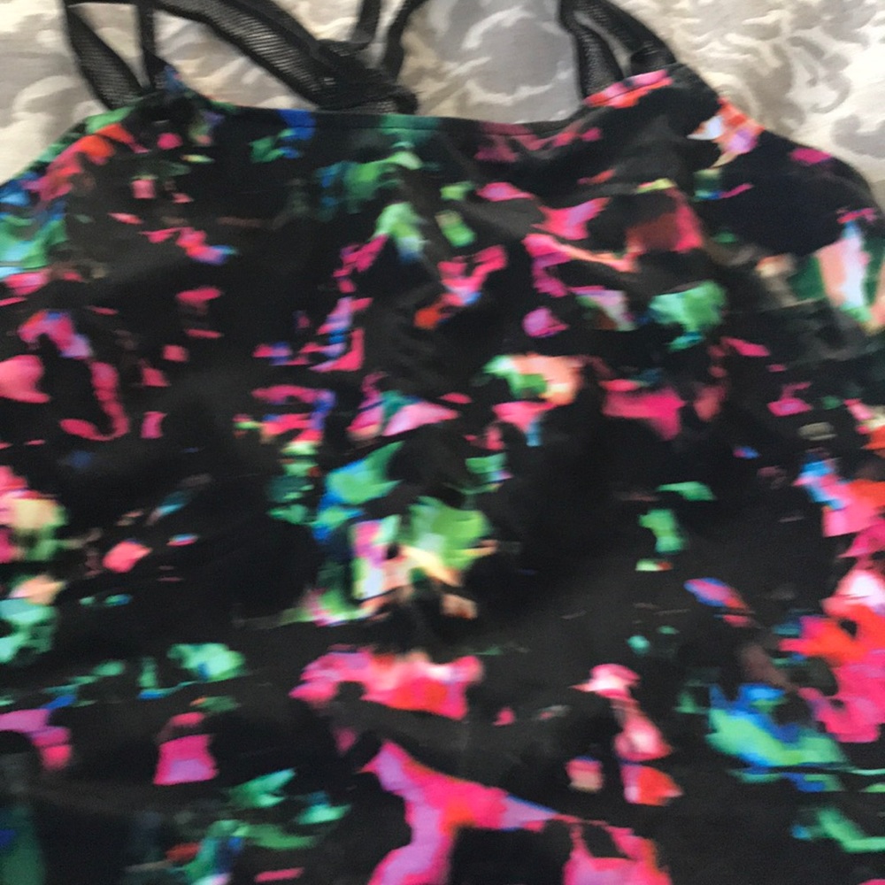 Fabletics workout tank - Picture 2 of 6